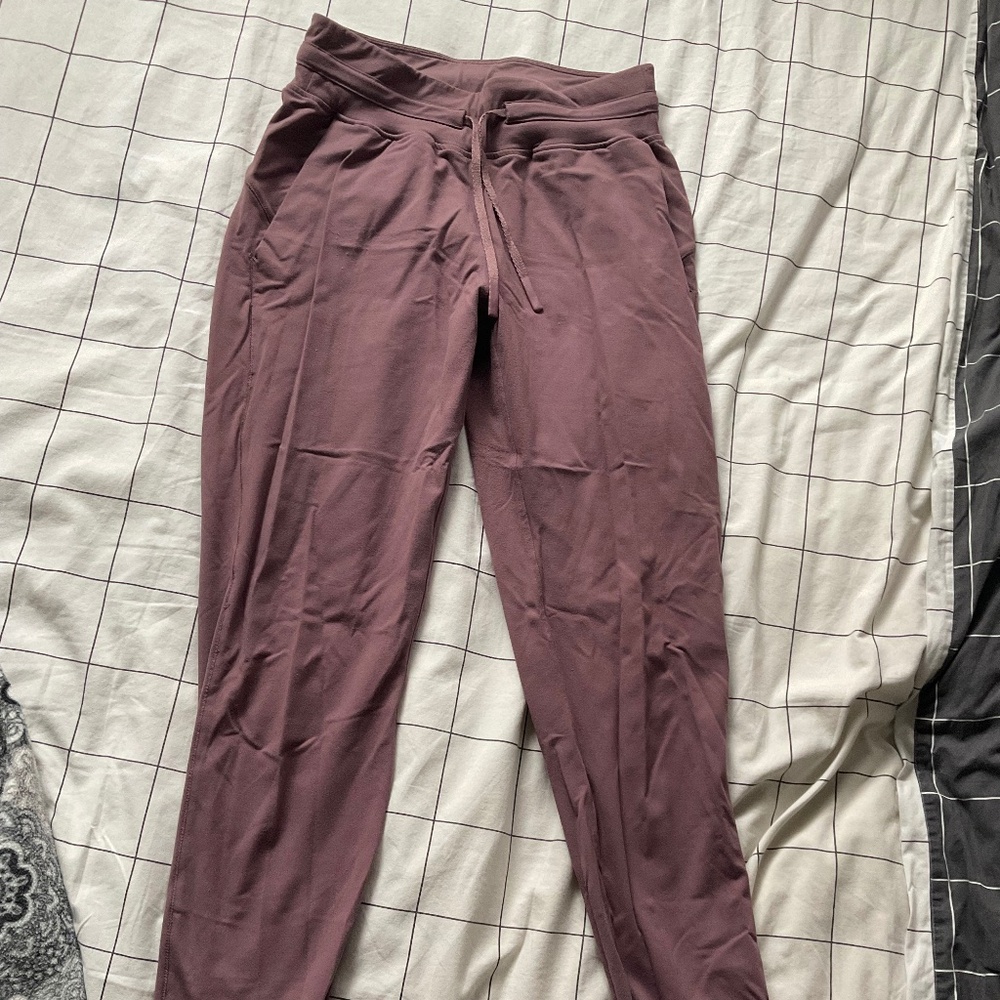 Muses only joggers